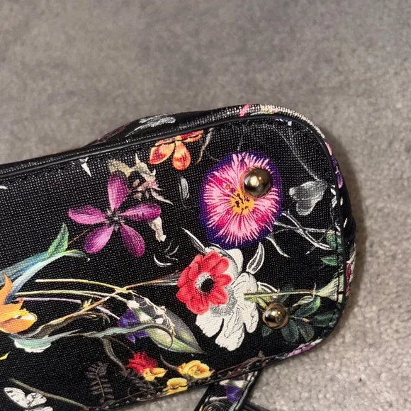 Kate Spade Black Crossbody Bag with Floral Design - Picture 8 of 10